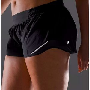 Lululemon hotty hot short 2.5” black